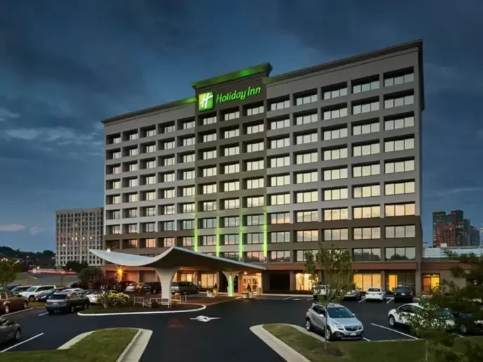 Holiday Inn Alexandria- Carlyle