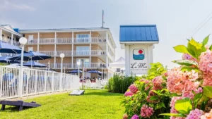 La Mer Beachfront Inn