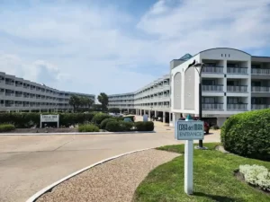 Casa Del Mar Beachfront Suites