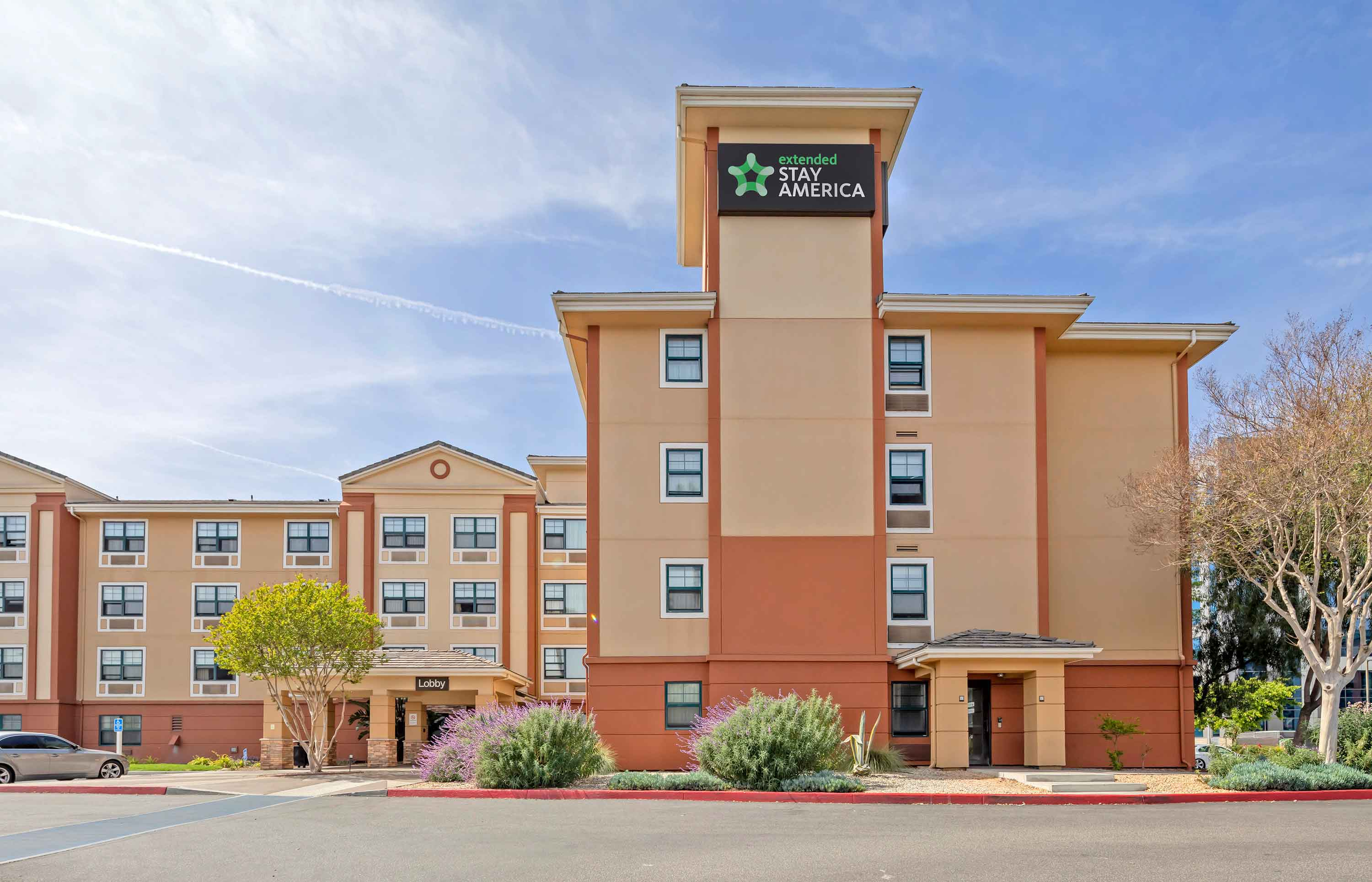 Hotel Rooms Near California