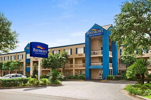 Baymont Gainesville”