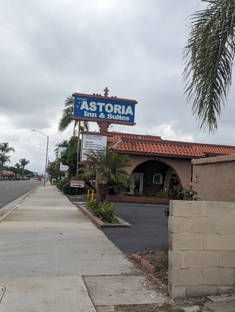 Astoria Inn & Suites
