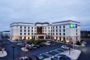 Holiday Inn Express & Suites – Harrisburg West