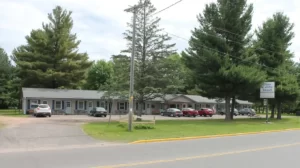 Chain Of Lakes Motel