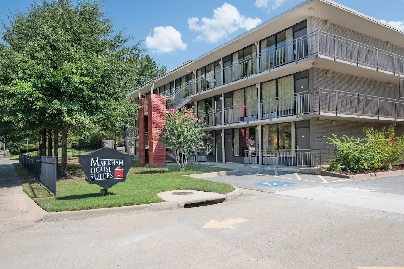 Markham House Suites