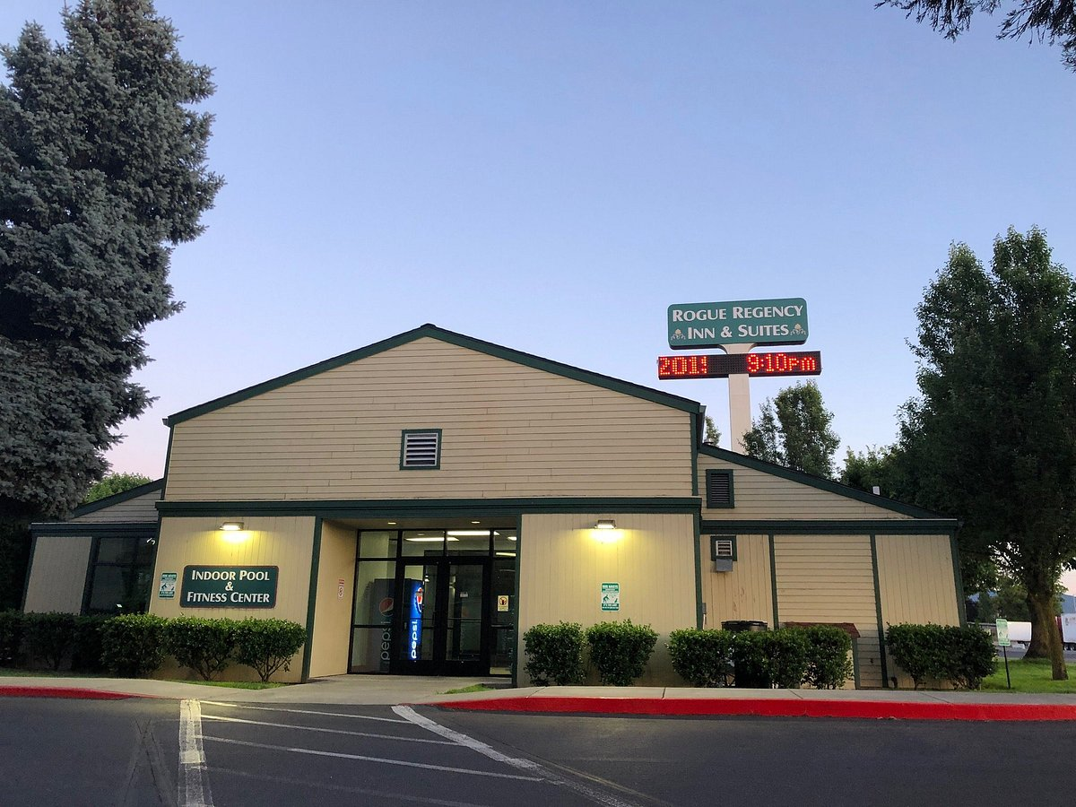 Rogue Regency Inn