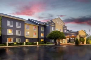 Fairfield Inn & Suites
