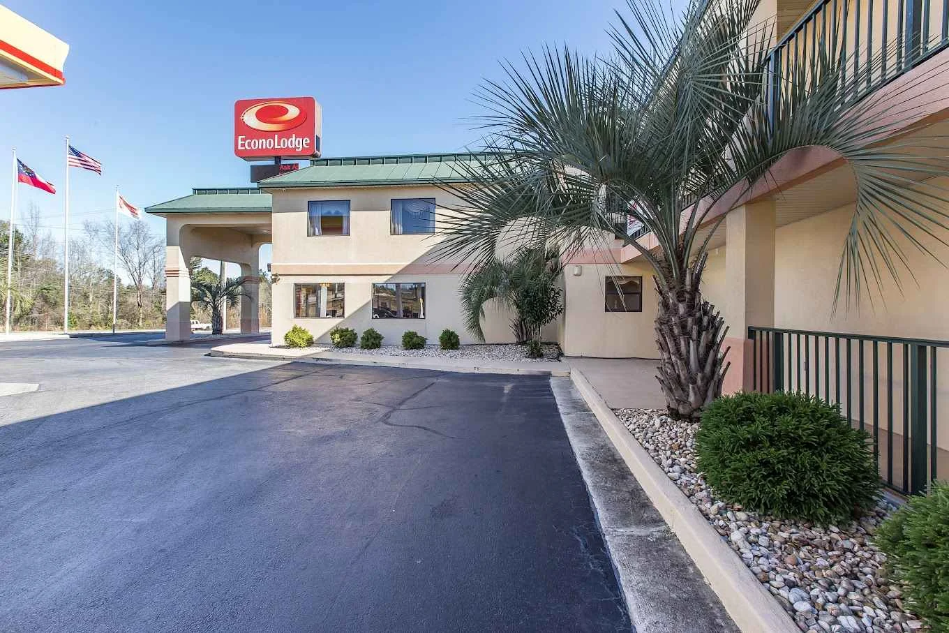 Discover Ideal Wedding Venues in Byron GA at Econo Lodge Byron