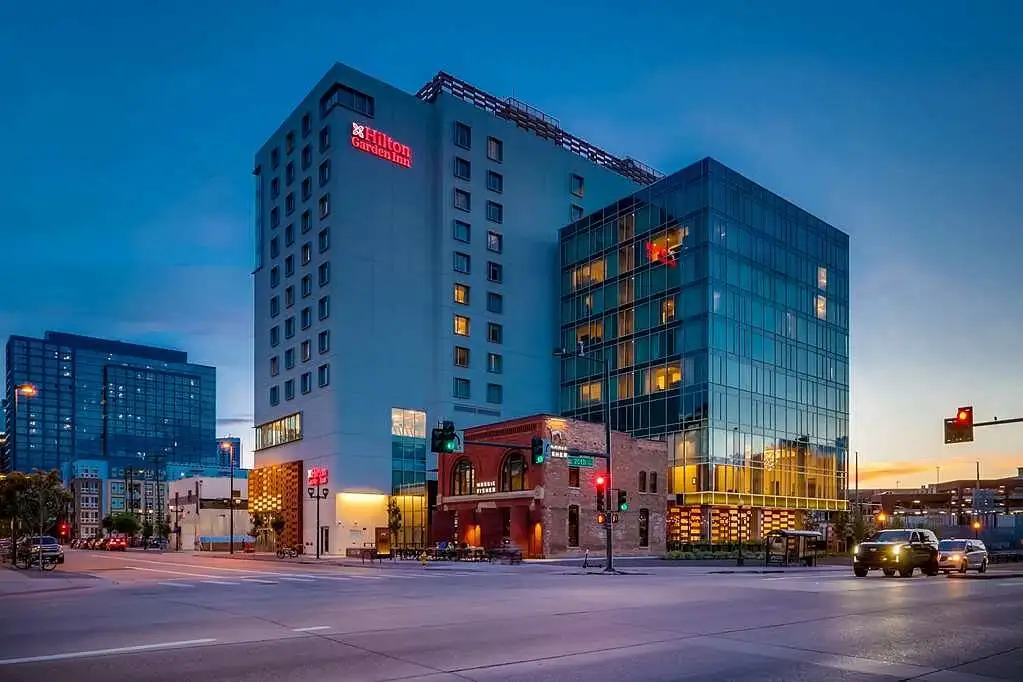 Affordable Wedding Venues in Colorado – Radisson Hotel Denver Central