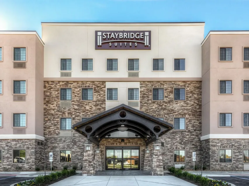 Staybridge Suites – St Louis