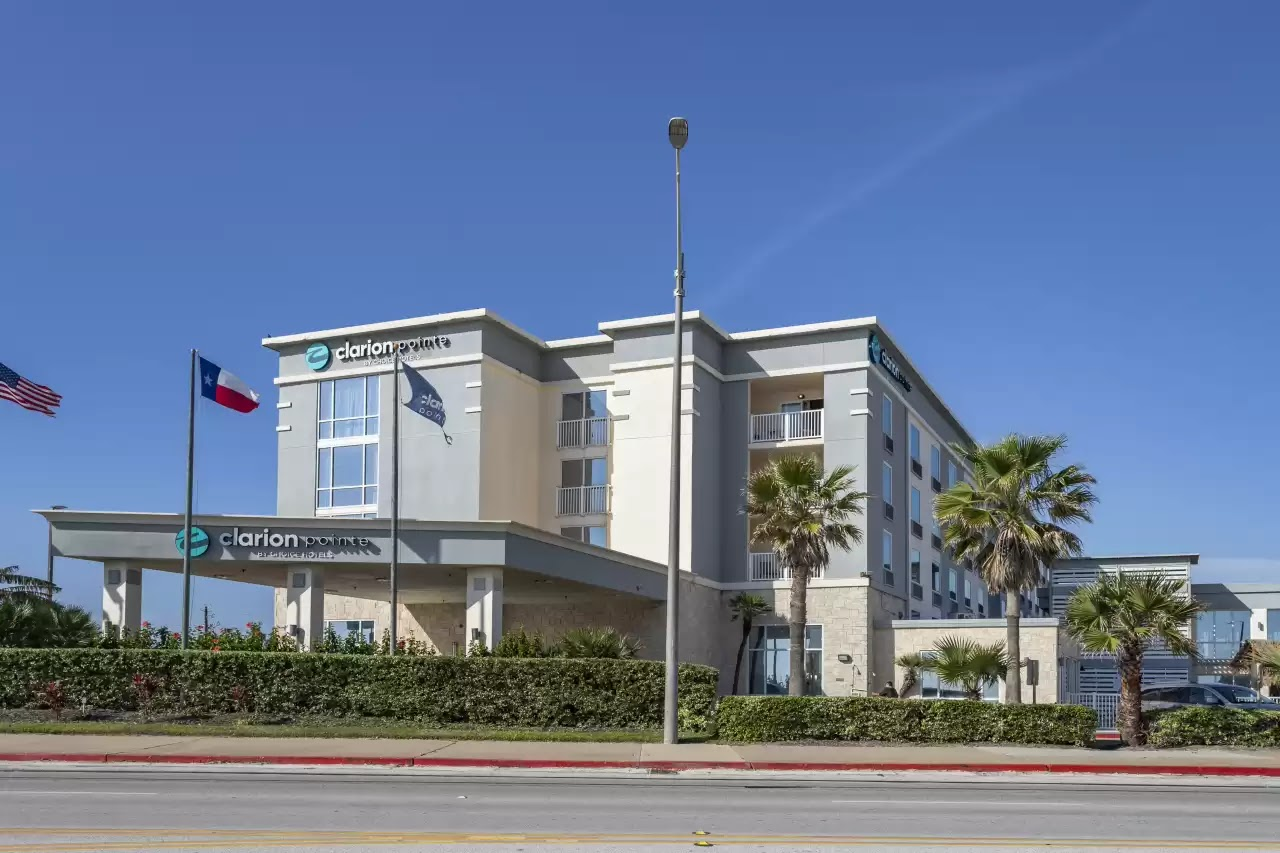 Clarion Pointe