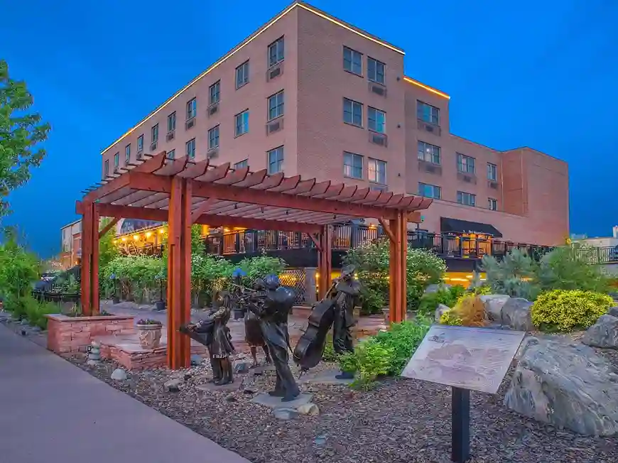 Golden Hotel Llp