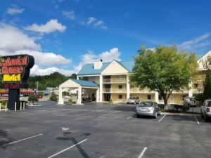 Colonial House Motel