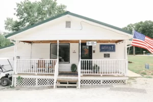 Lakeshore Resort Free Man Hse