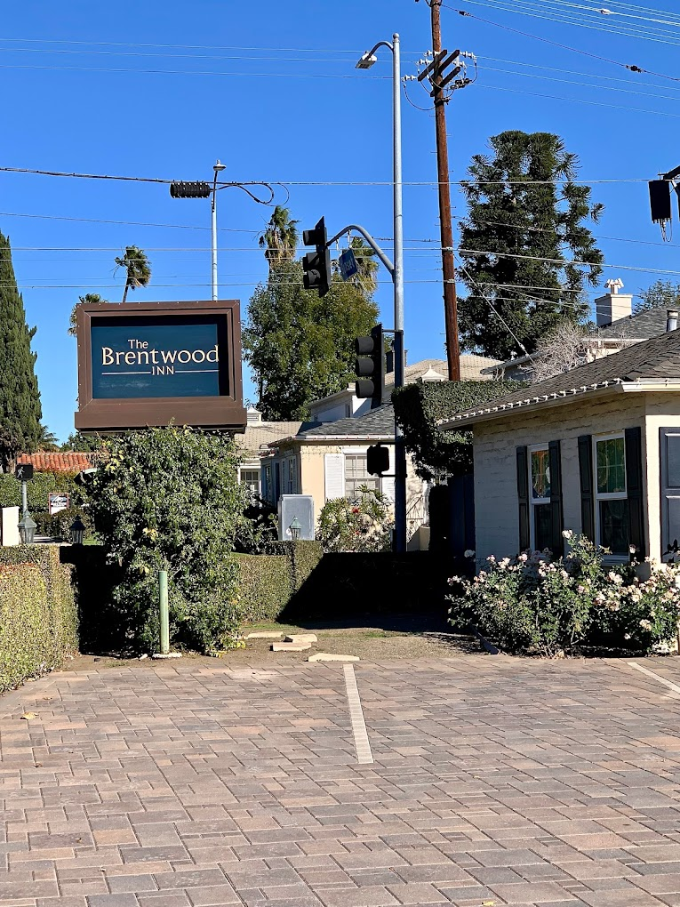 Brentwood Motor Hotel