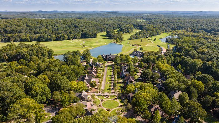 Barnsley Inn & Golf