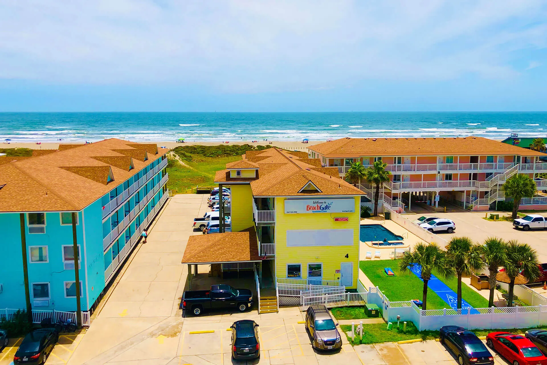 Beachgate Condosuites & Hotel