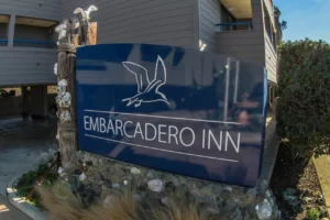 Small Wedding Venues Near California | 456 Embarcadero Inn & Suites