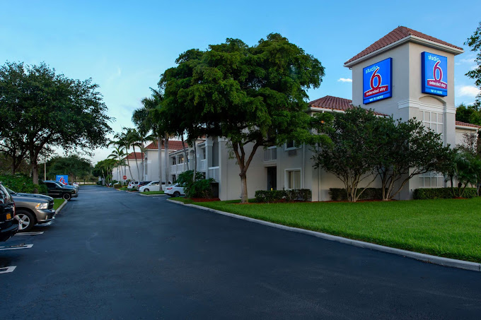 Studio 6 West Palm Beach