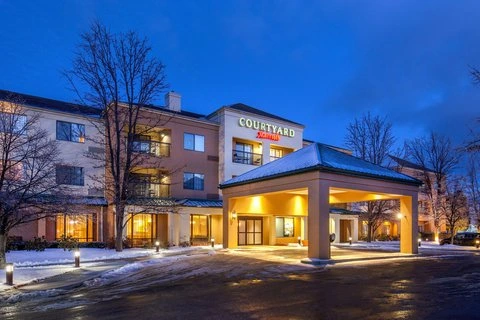 Courtyard By Mrrott Hrtford Mn