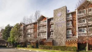Lake Natoma Inn
