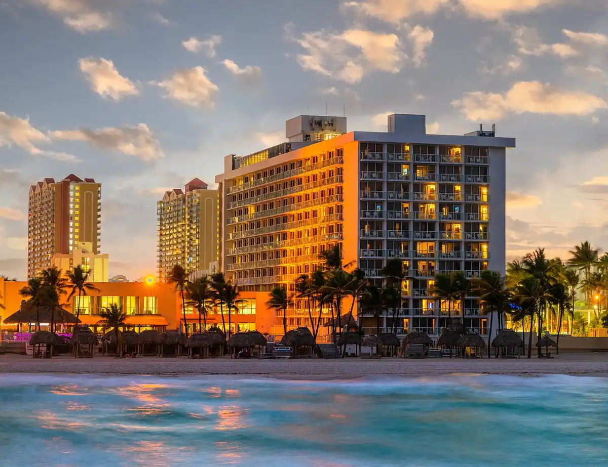 Newport Beach Side Resort