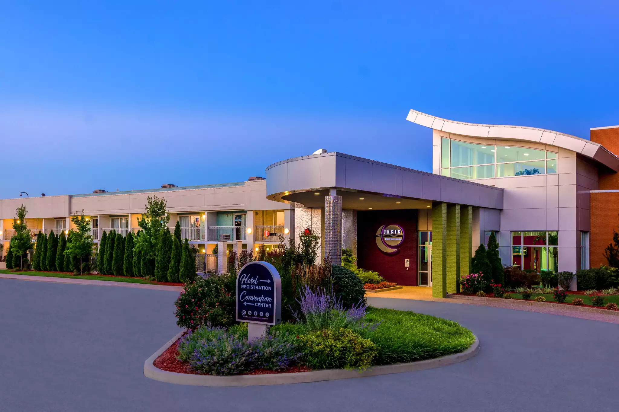 Oasis Hotel & Convention Ctr
