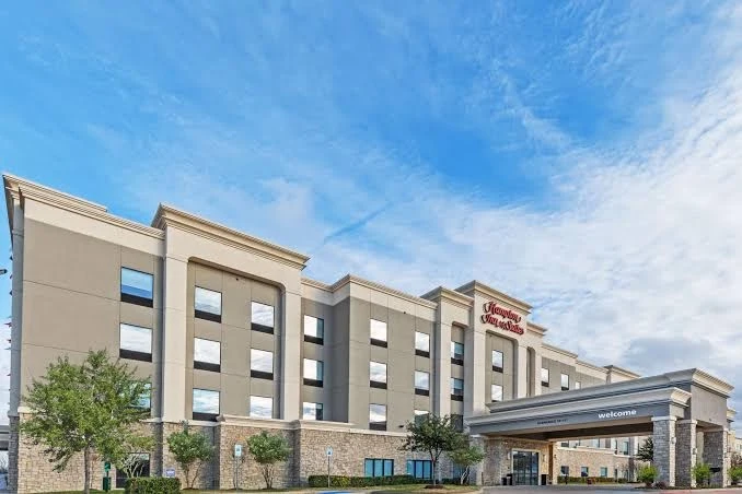 The Hampton Inn & Suites