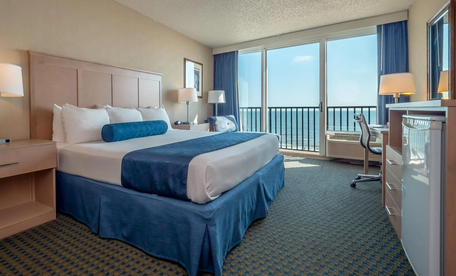 Atlantic Sands Hotel