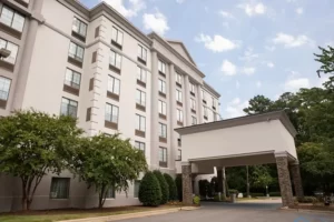 Holiday Inn & Suites Cary