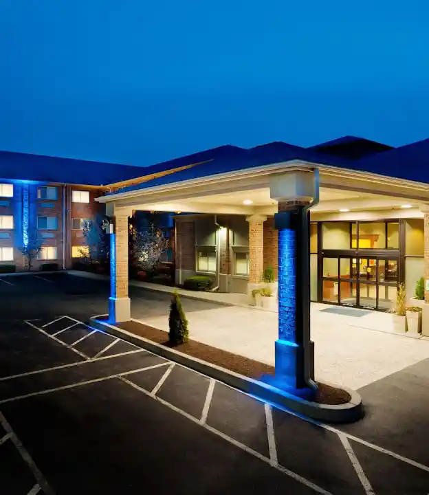 Travelers Motor Lodge