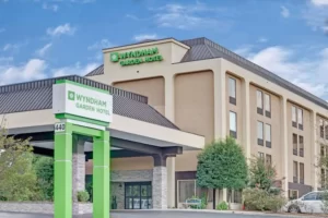 Wyndham Hotels & Resorts – Upscale Stay in NC, Charlotte