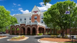 Hampton Inn Blmont At Mntcross