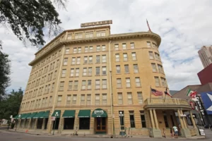 Crockett Hotel
