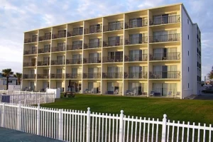 Traders Inn Beach Club