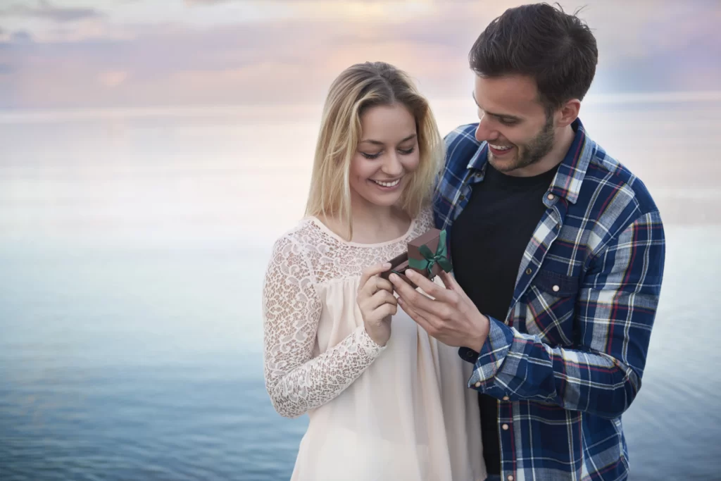 10 Best Places for a Wedding Proposal: Romantic & Unique Ideas